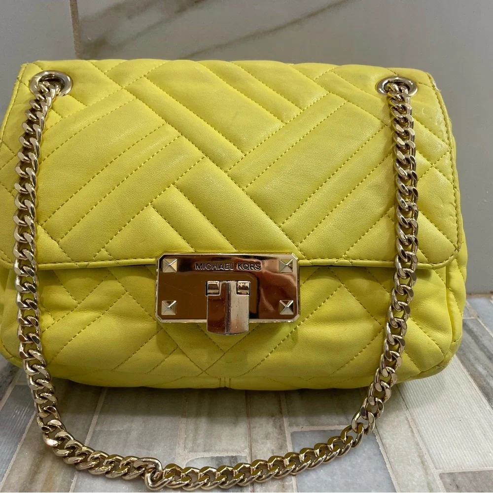 Michael Kors 35SOGP6F2U Peyton Medium Shoulder Flap Vegan Faux Sunshine - Picture 2 of 16